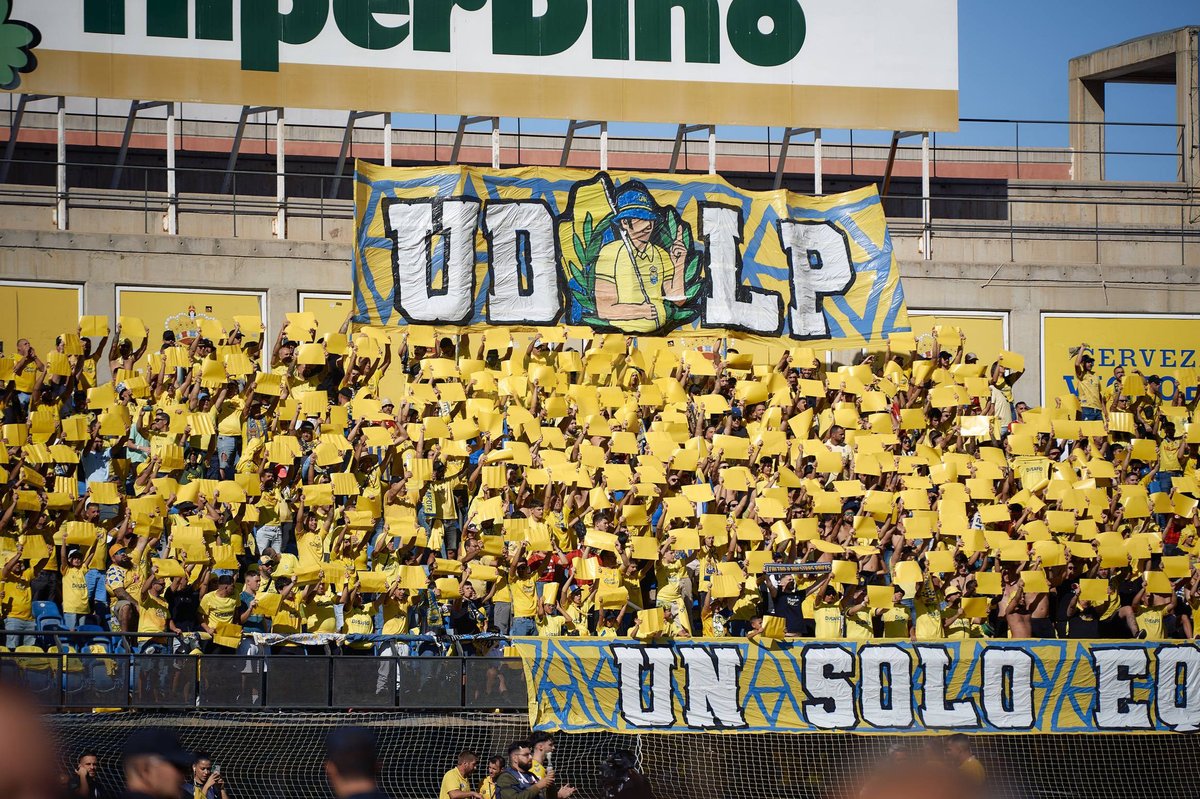 Real Madrid and U.D. Las Palmas League Positions Compared